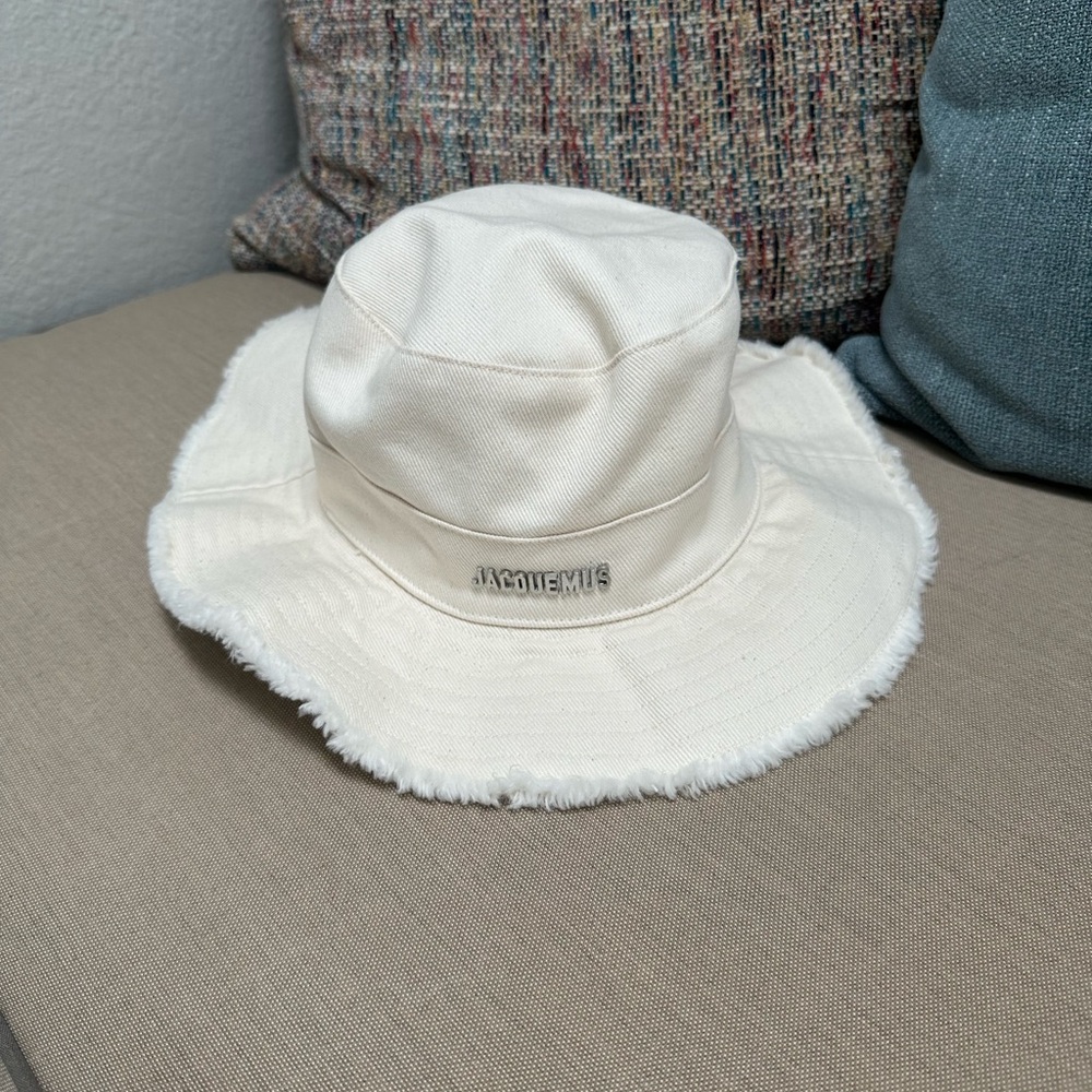 Jacquemus Kids Off-White Bucket Hat